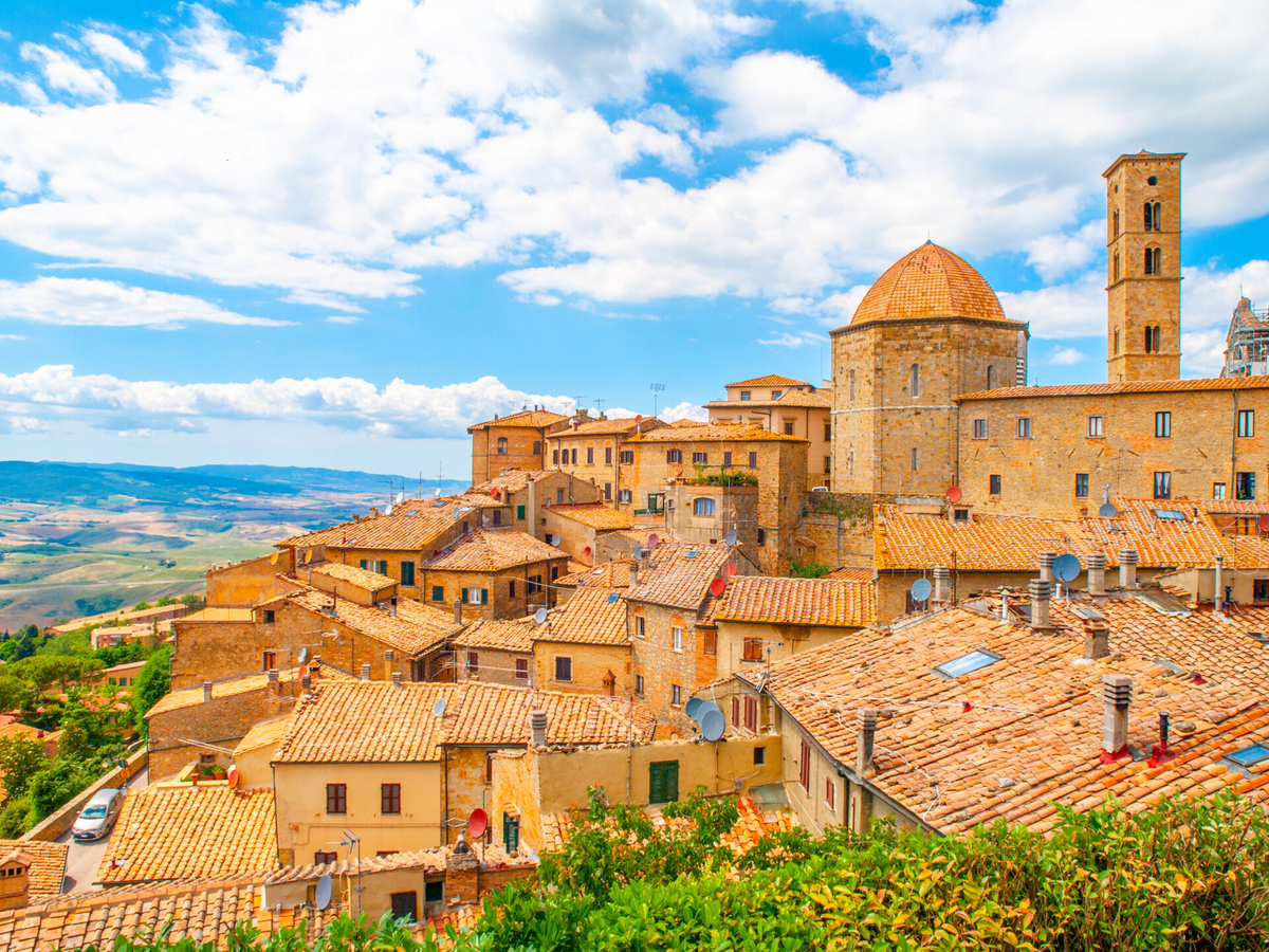 featured image thumbnail for Discovering  Tuscany with Ian Fennelly